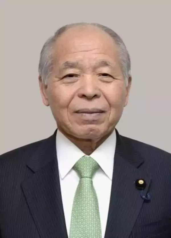 ロシア「日本と外相会談可能」　モスクワ訪問の鈴木宗男氏