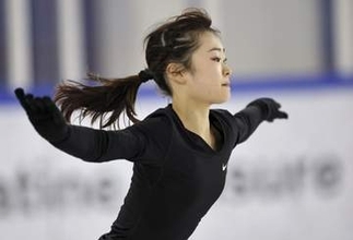 島田麻央、シニアへ意気込み　フィギュア木下勢が公開練習