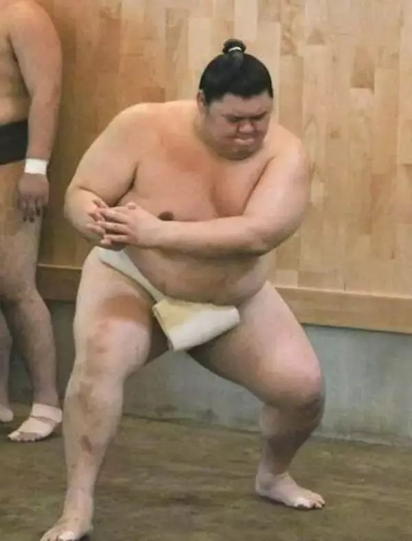 大の里「状態は悪くない」　6日の連合稽古へ四股、すり足