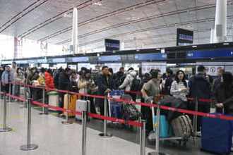 春節の中国線旅客、4割減　成田空港、渡航自粛影響か