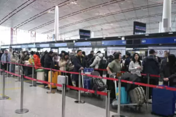 春節の中国線旅客、4割減　成田空港、渡航自粛影響か