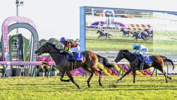 レガレイラが制覇、G1で3勝目　競馬のエリザベス女王杯