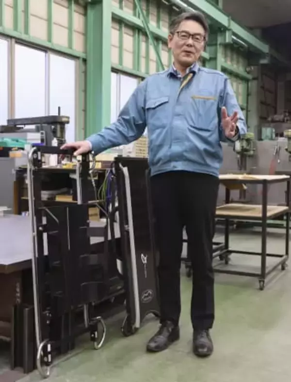 小さな企業がベテラン支える　スケルトン41歳高橋にそり供給