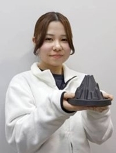 鋳物の「お香立て」、新入社員が開発　山の頂モチーフ、岐阜の機械部品製造会社