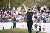 「高橋彩華がツアー3勝目　女子ゴルフ最終日」の画像1