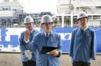 国交相「造船業再生の手がかり」　大型アンモニア船、熊本で視察