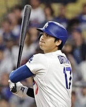 大谷、53打席ぶりのアーチ　必死の調整、左中間席へ快音