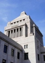 政権、旧姓使用法案を見送り　日程窮屈、次期国会目指す