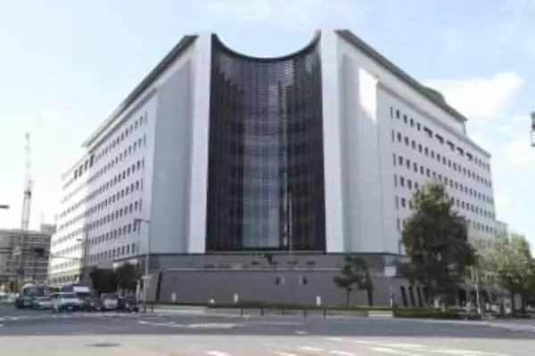 風俗紹介疑い、4人逮捕　スカウトで1億円利益か