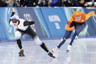 高木美帆が女子千mで銅メダル　スピードスケート・9日