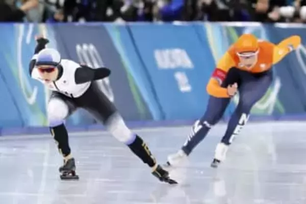高木美帆が女子千mで銅メダル　スピードスケート・9日