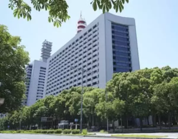 障害者の踏切死亡事故で書類送検　元職員、スマホ閲覧で目離したか