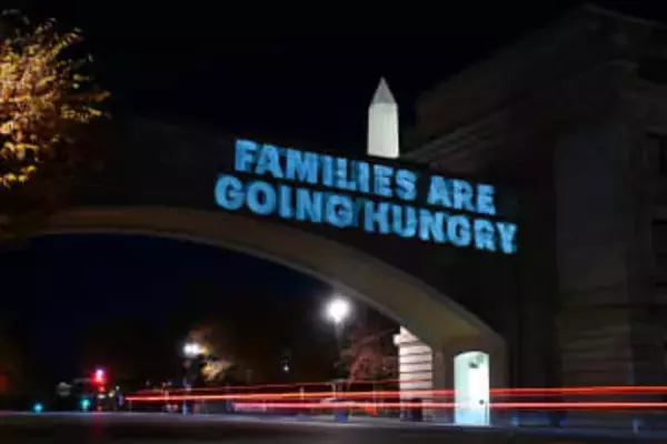 米政府閉鎖36日目、最長を更新　与野党対立、生活への影響が拡大