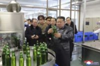 金正恩氏、ビール生産称賛　北朝鮮、地方振興策で