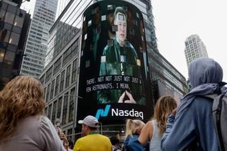 世界初の「兆万長者」誕生　マスク氏、南アGDP2倍