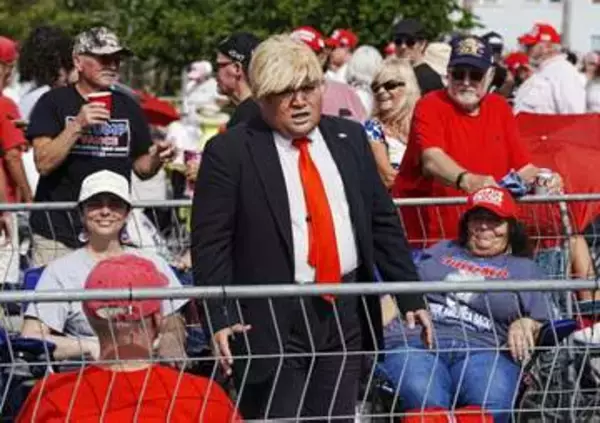 トランプ氏中止表明の集会開催へ　中間選最終盤で混乱、共和党劣勢