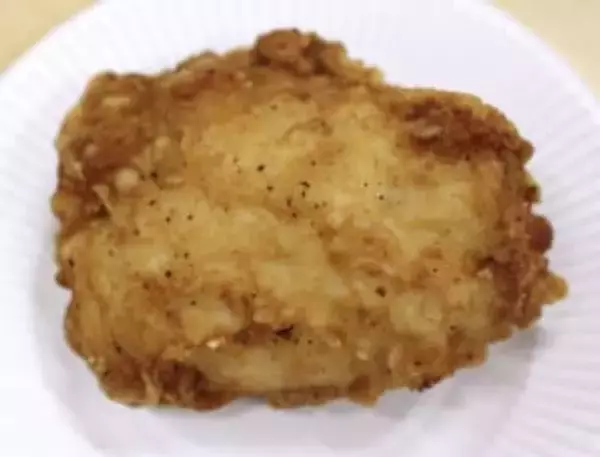 肉を感じるフライドチキン、厚みと汁を楽しめる　ローソンの開発者に聞く【経済トレンド】