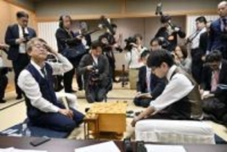 服部七段、藤井棋聖に挑戦　将棋、羽生九段は敗れる