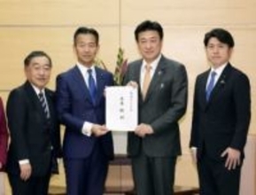 公明、現金給付で家計負担軽減　政府に経済対策提言