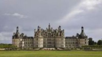 松本城と仏世界遺産が姉妹提携　シャンボール城、東京で署名式