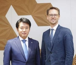 核ごみ「受け入れる状況にない」　青森知事、フランス局長に伝達