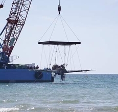 戦闘機「紫電改」を引き揚げ　鹿児島沖で沈んだ機体、展示検討