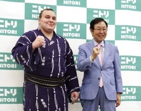 安青錦「強い姿見せたい」　ウクライナ避難民と交流