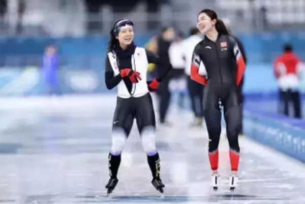 高木美帆が初練習、氷に好印象　試合会場、新濱立也や森重航も