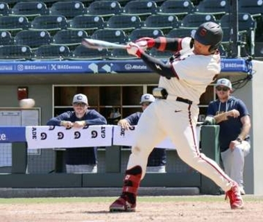 佐々木麟太郎、初戦突破に貢献　米大学野球ACC選手権が開幕