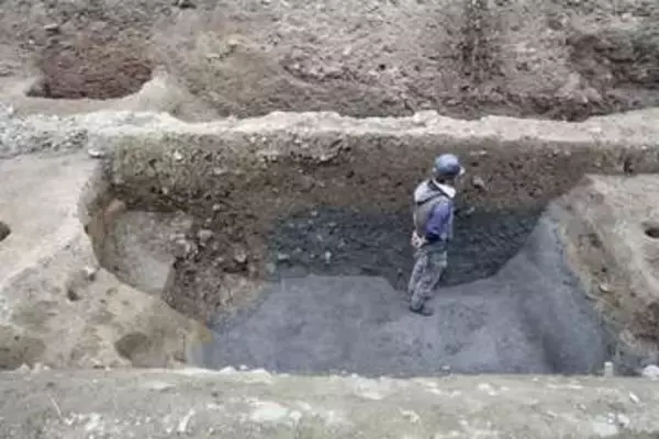 秀吉の京都初拠点で外堀発見　妙顕寺城跡、発掘調査で