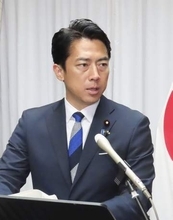 防衛相、外国人の自衛隊登用否定　笹川財団提言に