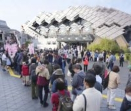 デフリンピック熱気、入場規制も　選手「感無量」の盛況ぶり