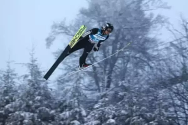 二階堂蓮2位、小林陵侑9位　W杯ジャンプ男子第19戦