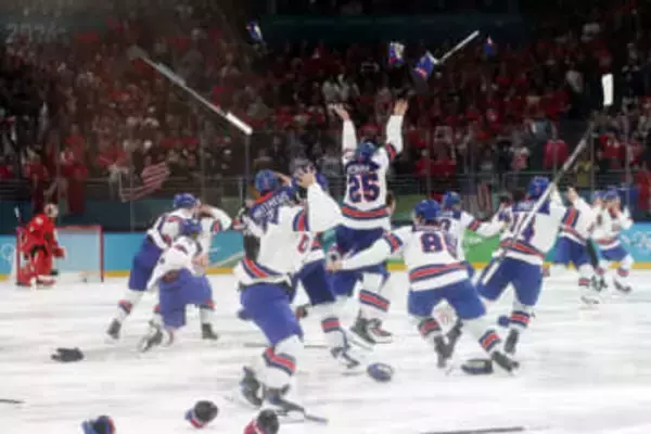 米国が46年ぶり金メダル　アイスホッケー・22日