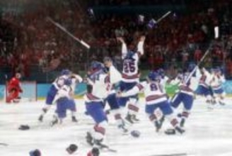 米国が46年ぶり金メダル　アイスホッケー・22日