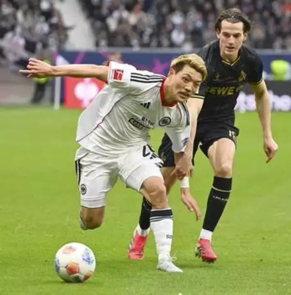 「堂安はケルン戦で後半途中まで　ドイツ1部、試合は2―2」の画像