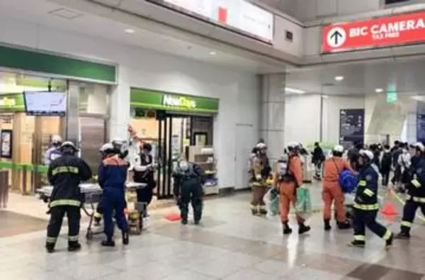 東海道線異臭騒ぎで16歳逮捕　JR横浜駅で液体噴霧疑い