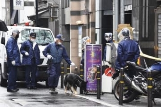 男性死因は頭部挫滅、殺人で捜査　ビルの隙間で発見、大阪府警