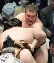 安青錦3敗目、綱とり厳しく　豊昇龍ら1敗7人の混戦