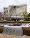 「山口知事選、投票始まる　現職と2新人争い」の画像1