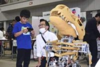 高専生開発の発明や新技術ずらり　ロボットや超小型衛星、宇都宮で