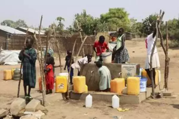 南スーダン難民支援途絶も　国連2機関、65万人超対象
