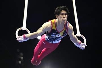 橋本大輝、内村航平以来の4連覇　世界体操男子、岡慎之助は8位