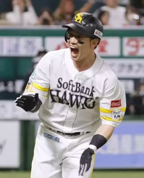 ソ5―0楽（2日）　栗原が先制満塁本塁打