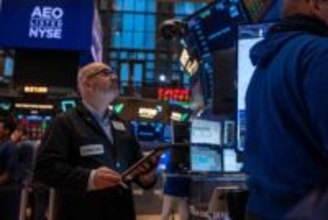 NY株、小幅続伸で最高値　急騰反動もハイテク株支え