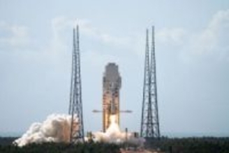 中国、新型宇宙船の飛行試験成功　月面着陸目指し米国に対抗