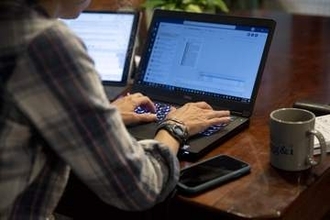 米、若者失業は在宅勤務要因か　連銀分析、AI影響超え