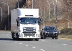 いすゞ、栃木―愛知を自動運転へ　来年1月に一般道で実証開始