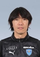 中村俊輔コーチが横浜FC退団　「新しい挑戦を求めた」