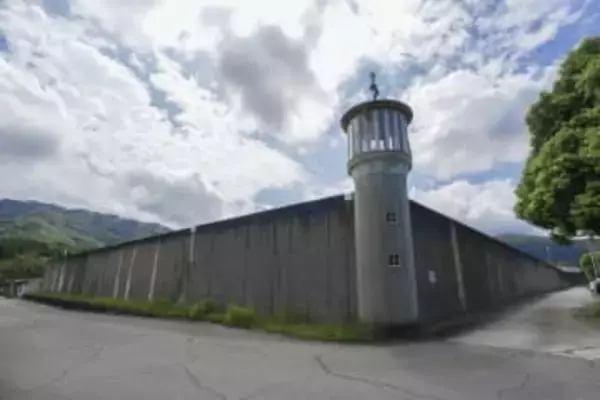 拘禁刑受刑者は半年で4％　懲役が95％、法務省